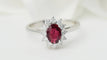 Bague 54 Bague marguerite en or blanc 18 kt, rubis et diamants 58 Facettes 32945