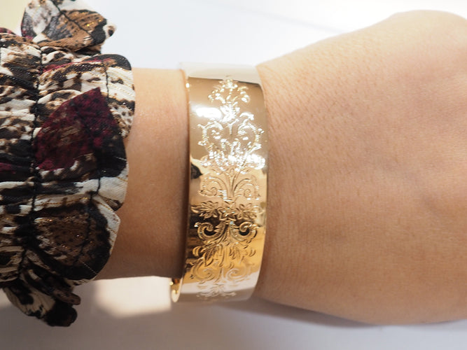 Bracelet Bracelet jonc ouvrant à décor floral en or rose 18 ct 58 Facettes 33493