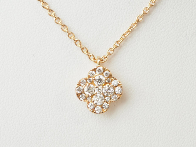 Kaulakoru 18 kt ruusukultaa ja timantteja, apilanmuotoinen kaulakoru 58 Facettes 33100