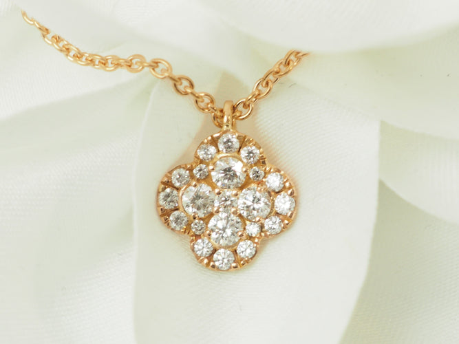 Kaulakoru 18 kt ruusukultaa ja timantteja, apilanmuotoinen kaulakoru 58 Facettes 33100