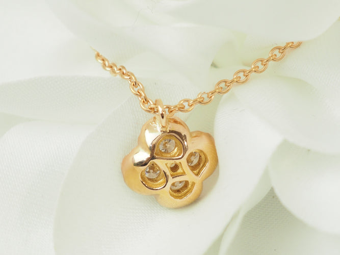 Kaulakoru 18 kt ruusukultaa ja timantteja, apilanmuotoinen kaulakoru 58 Facettes 33100