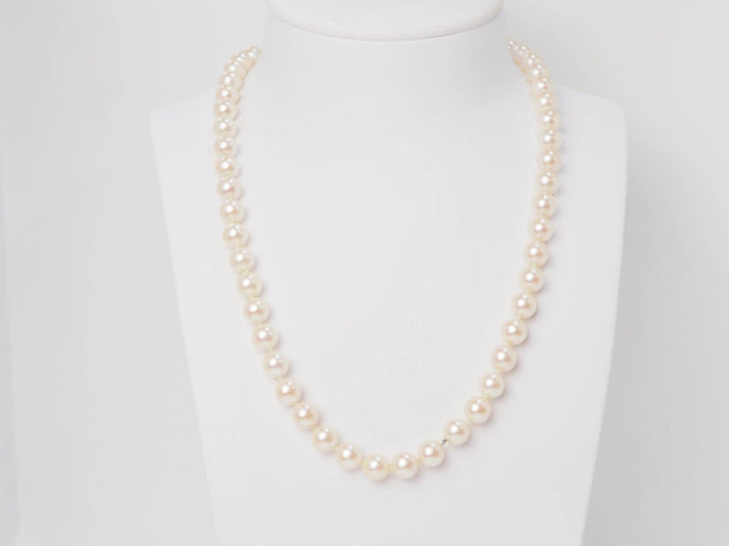 Collier Collier en or jaune 18 ct et perles d’Akoya 58 Facettes 33075