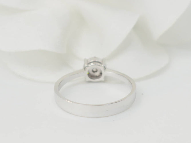 Bague 53 Bague solitaire en or blanc 18 kt et diamants 0,16 ct 58 Facettes 30917