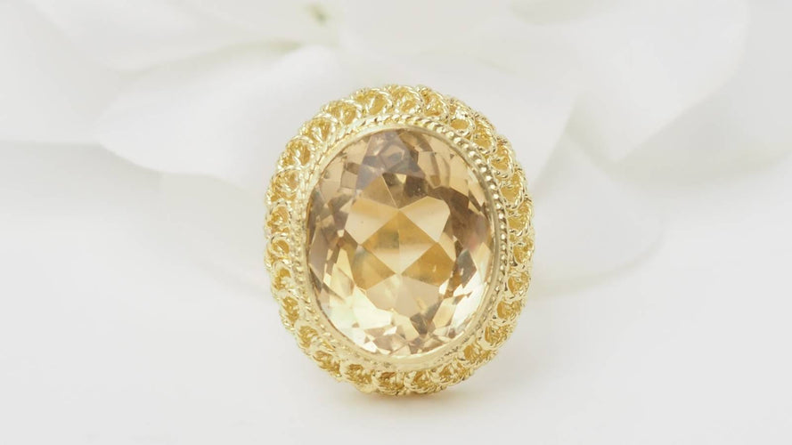Bague 55 Bague filigranée en or jaune 18 kt et citrine facettée 58 Facettes