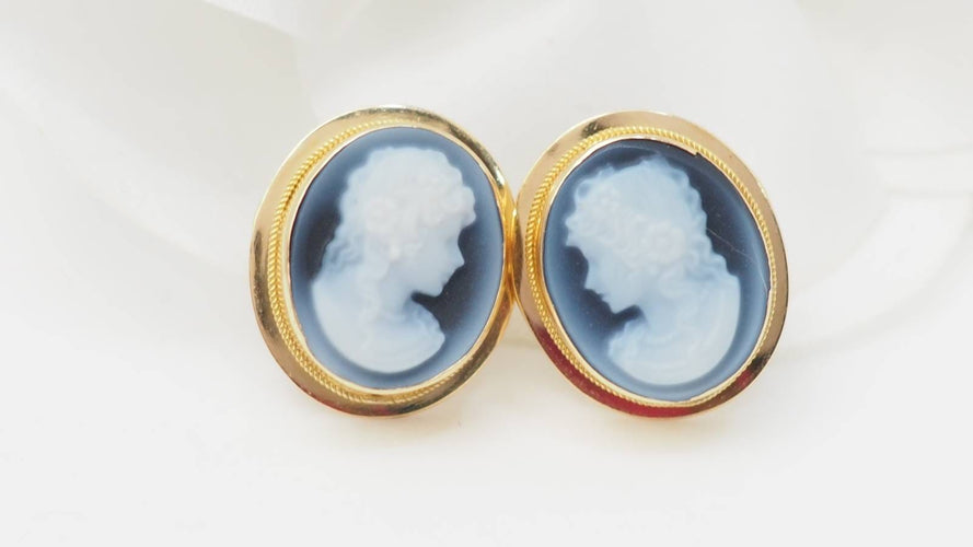 Boucles d'oreilles Boucles d’oreilles camées sur onyx en or jaune 18 ct 750 58 Facettes 32762