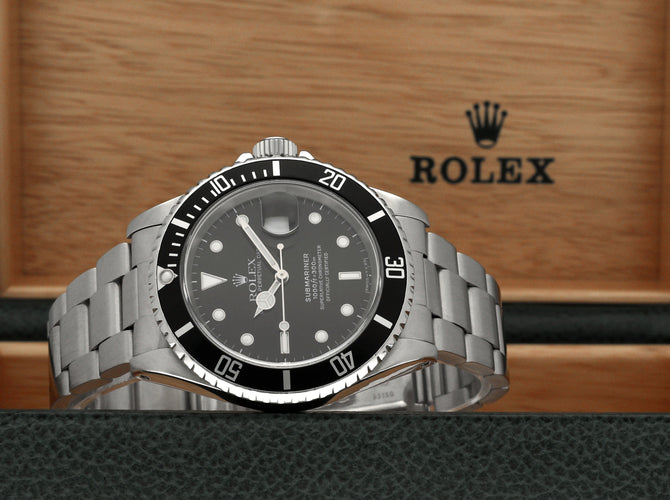 Montre Rolex Submariner Date 16610 - Montre automatique en acier (1991) 58 Facettes ROL/SUB/046