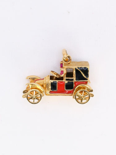 Pendentif Pendentif charm voiture ancienne en or jaune 18 carats, rubis synthétiques et émail 58 Facettes 1099.21