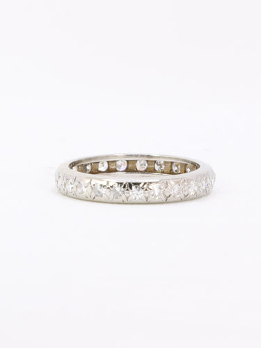 Bague 53 Alliance vintage sertie étoile en or blanc 18 carats et diamants 58 Facettes 1145.2
