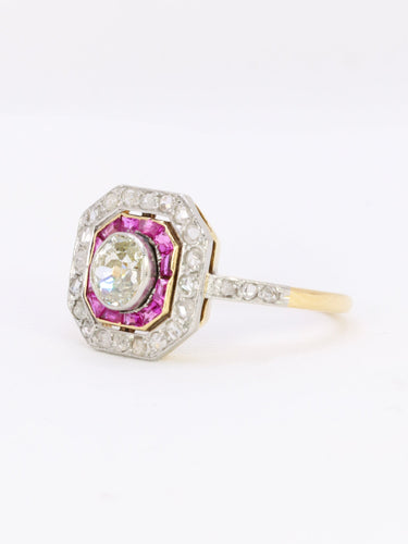 Bague 57.5 Bague Art déco en or 18 carats et platine, diamants et rubis calibrés 58 Facettes 882