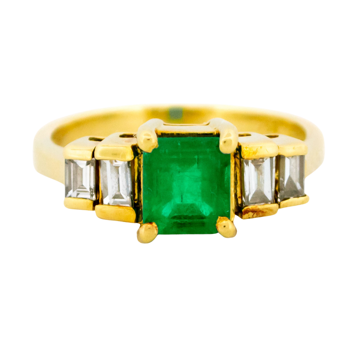 Yellow gold emerald diamond ring