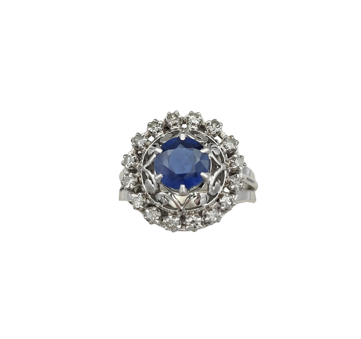 White gold ring and platinum, sapphire, diamonds