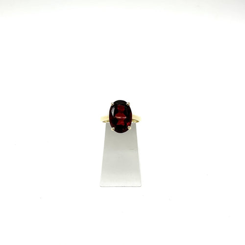55 Bague en or jaune 750 ornée d’un grenat ovale 8,13 ct 58 Facettes Z1351502