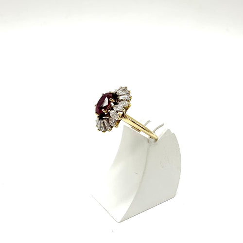 Bague 55 Bague en or jaune 750 avec rubis et diamants 58 Facettes Z15B51570