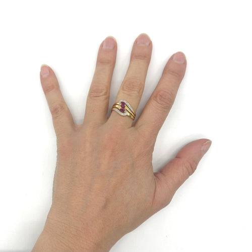 Bague 56 Bague en or bicolore 750, rubis et diamants 58 Facettes Z15B51584