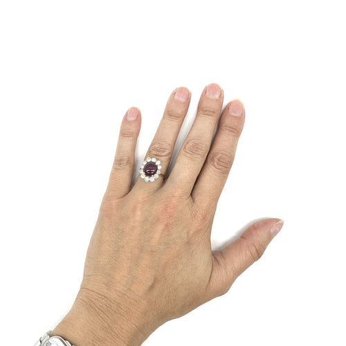 Bague 53 Bague en or jaune 750 avec rubis cabochon et diamants 58 Facettes Z15B51661