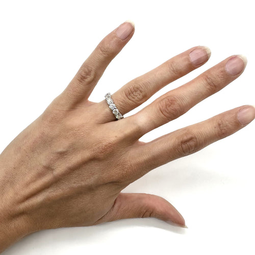 Bague 48 Alliance en or blanc 750 et 7 diamants 58 Facettes Z15B51677