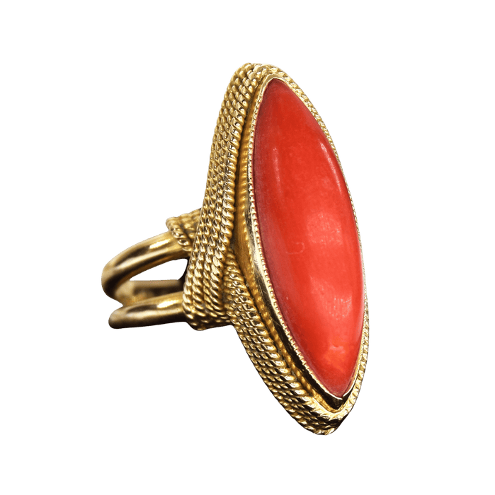 Bague 57 Bague en or jaune avec corail 58 Facettes