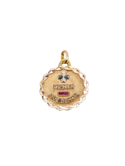 AUGIS - Round love medal in yellow gold and ruby