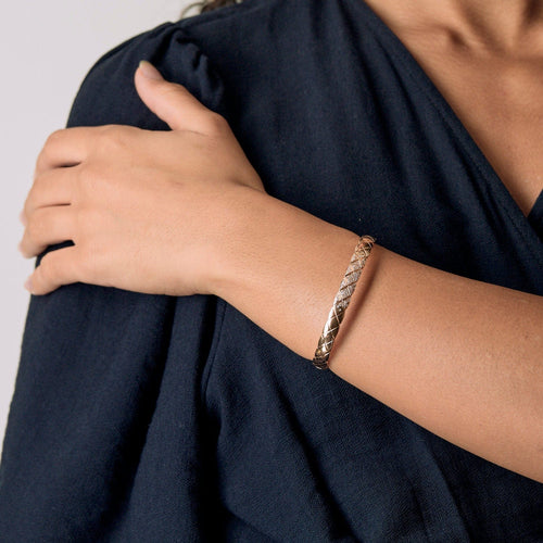 Bracelet CHANEL - COCO CRUSH - Bracelet en or beige et diamants 58 Facettes DV9454-12