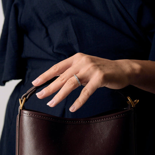 Bague 54 MAUBOUSSIN - Demie alliance en or gris et diamants 58 Facettes DV19774-1