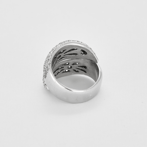 Bague 52 Bague moderniste en or gris et diamants 58 Facettes DV19002-2