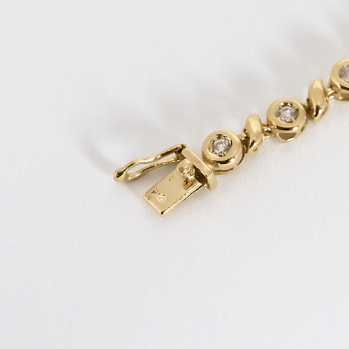 Bracelet Bracelet en or jaune et diamants 58 Facettes DV17714-1