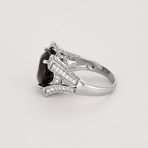 Bague 54 Importante bague en or gris, grenat de type almandin et diamants 58 Facettes DV0671-28-54-3