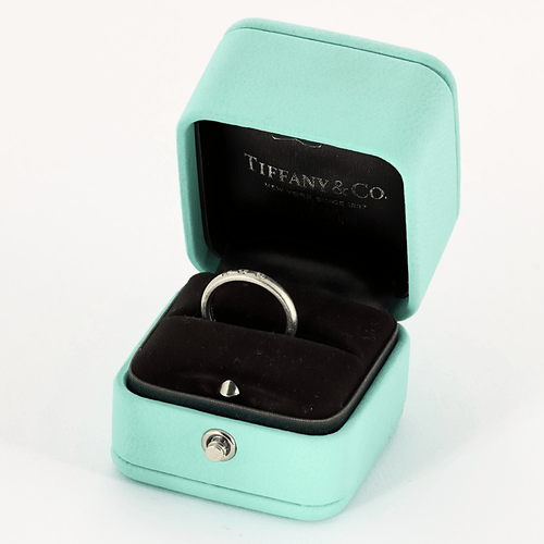 Bague 47 TIFFANY & CO - Elsa Peretti - Alliance en platine et diamants 58 Facettes DV20701-1-47-2