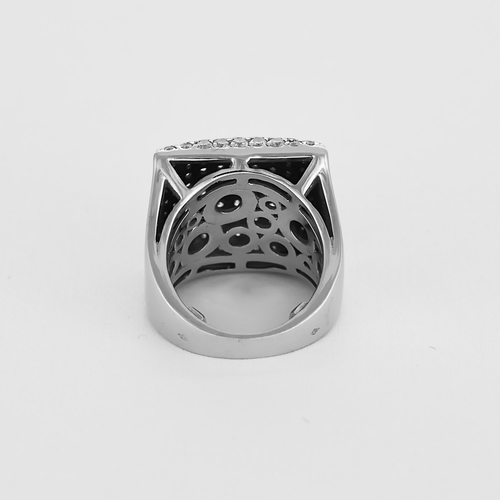 Bague 50 Bague moderniste en or gris et pavage diamants 58 Facettes DV6568-2