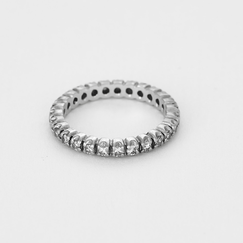 Alliance américaine en or blanc et diamants