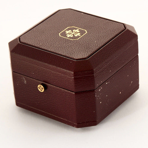 Montre PATEK PHIIPPE - Lady Nautilus - Montre de dame en or jaune et diamants 58 Facettes DV17159-6