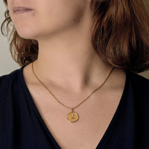 Pendentif Augis -Médaille en or jaune, diamant et rubis 58 Facettes DV20103-3