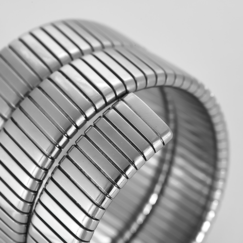 Montre BVLGARI - Montre Serpenti Tubogas - Montre en acier à boitier rond à mouvement quartz 58 Facettes DV19769-6