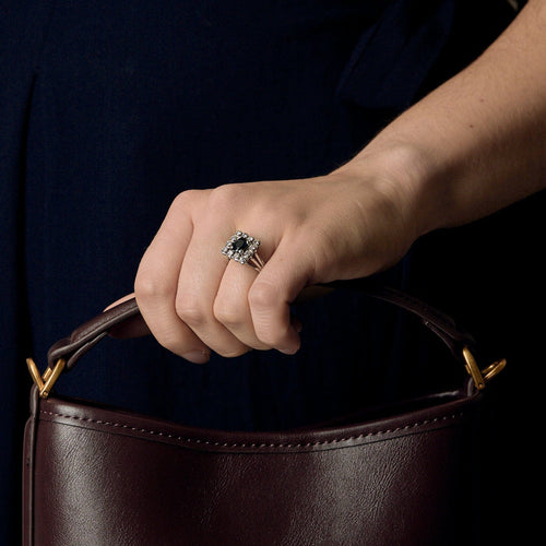 Bague 56 Bague en or gris, saphir et diamants 58 Facettes DDV21771-1