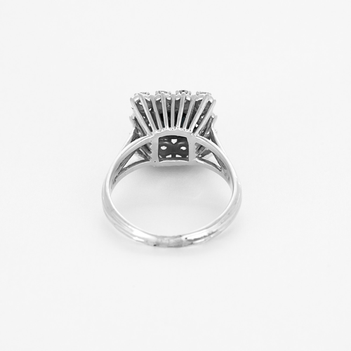 Bague 56 Bague en or gris, saphir et diamants 58 Facettes DDV21771-1