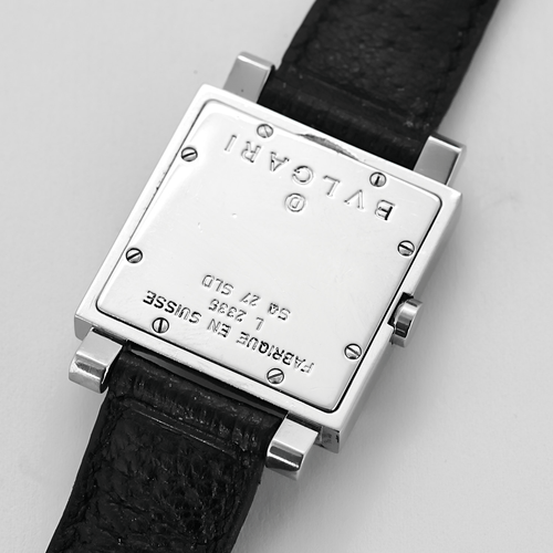 Montre BULGARI - Quadrato - Montre en acier à boitier carrée à mouvement quartz 58 Facettes DV17926-8