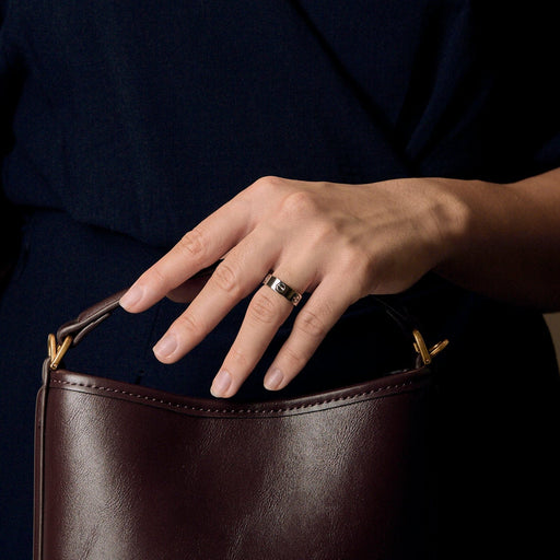 CARTIER – LOVE – Klassinen malli. Vihkisormus valkokultaa