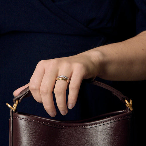 Bague 49 Cartier - Trinity - Bague petit modèle, semi-pavée en or de trois couleurs 58 Facettes DV17058-10