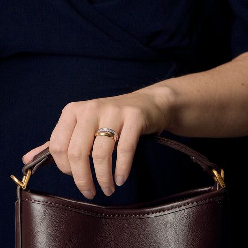 Bague 49 Cartier - Trinity - Bague petit modèle, semi-pavée en or de trois couleurs 58 Facettes DV17058-10