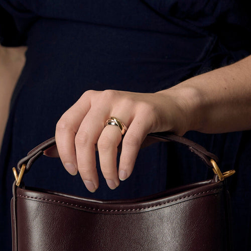 Bague 52 CARTIER- MUST - Trinity - Bague trois anneaux en or de trois couleurs. 58 Facettes DDV17546-2