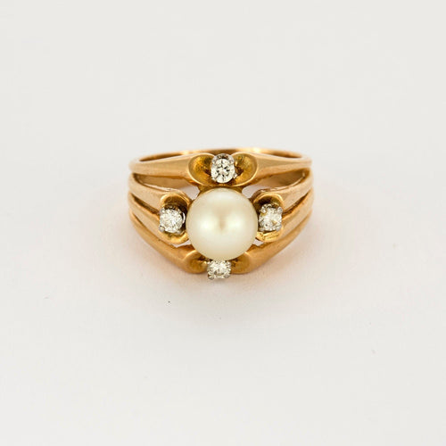 Bague 54.5 Bague en or jaune, perle de culture et diamants. 58 Facettes DV14304-2-545-2