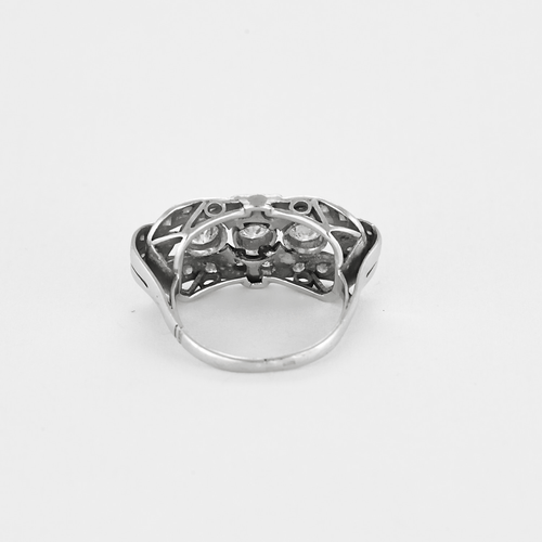 Ring i Platin og diamanter