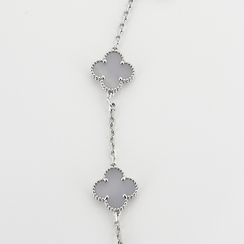 Van Cleef & Arpels -Vintage Alhambra 10 Motive - Halskette aus Weißgold und Chalzedon