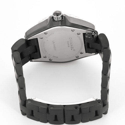 CHANEL - J12 - Uhr aus Keramik