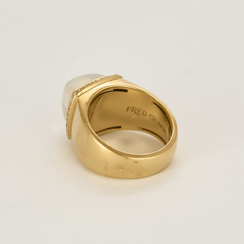 FRED - Pain de sucre - Anillo en oro amarillo, cuarzo lechoso y diamantes. Modelo pequeño.