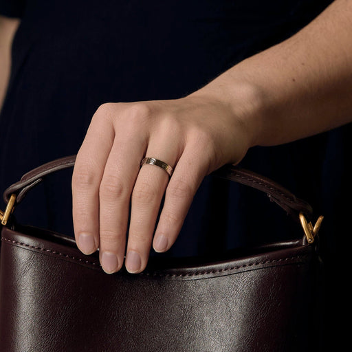 CARTIER - LOVE - Sormus Vihkisormus Valkokultaa ja timantti