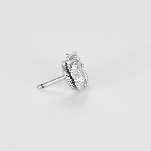 Van Cleef & Arpels Sweet Alhambra Ohrstecker aus Weißgold und weißem Perlmutt