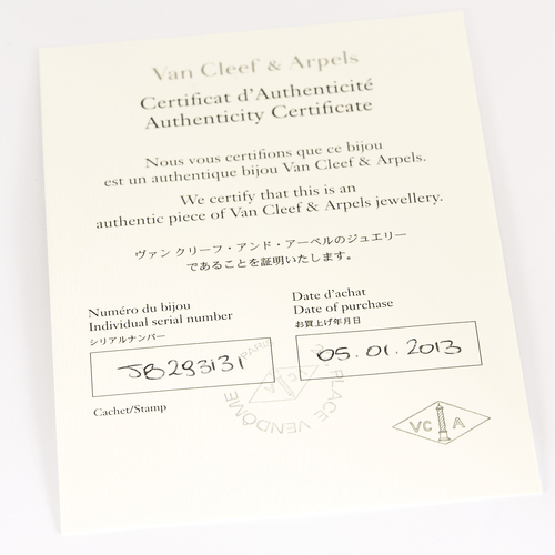 Van Cleef & Arpels Sweet Alhambra Ohrstecker aus Weißgold und weißem Perlmutt