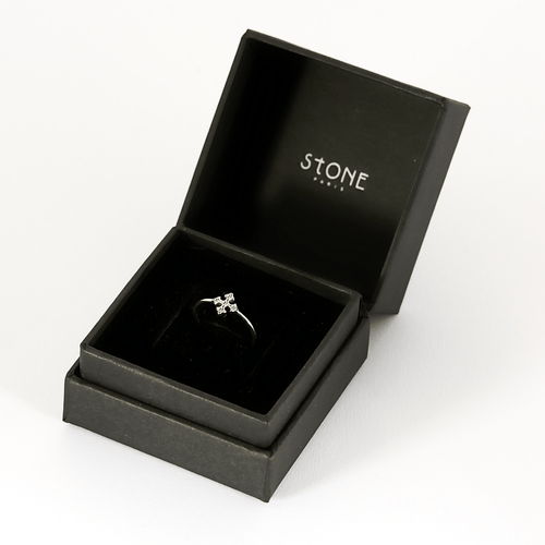 STONE - Prsten "Kříž" z bílého zlata a diamantů