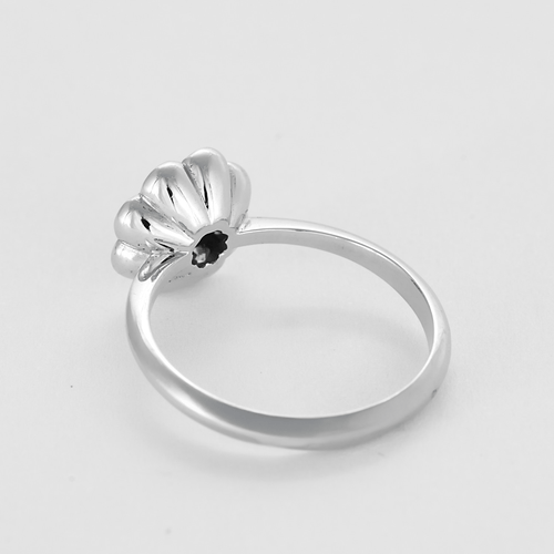 Prsten Sedmikráska z bílého zlata a diamantů